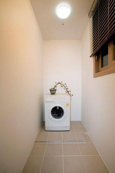 全自動(dòng)洗衣機(jī)脫水撞桶