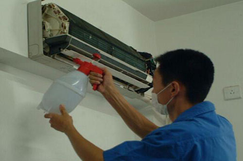 ���ݸ��ϴ���{(di��o)�ļҺ�_ƽ�r���M